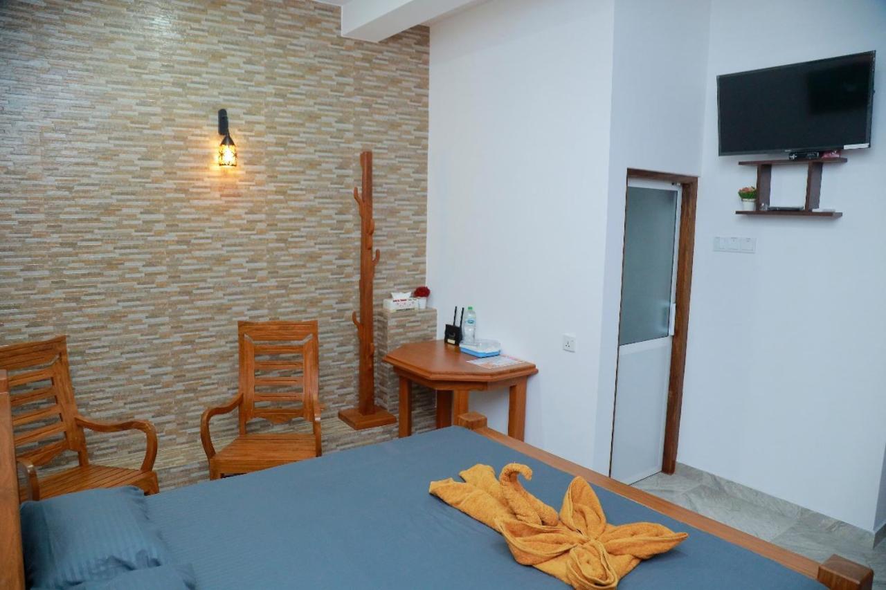 Star Rain Tour Inn Ratnapura Bagian luar foto