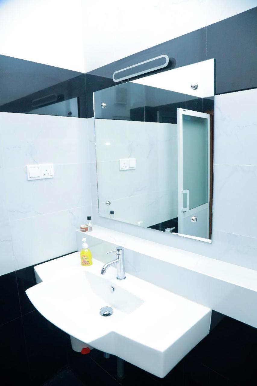 Star Rain Tour Inn Ratnapura Bagian luar foto