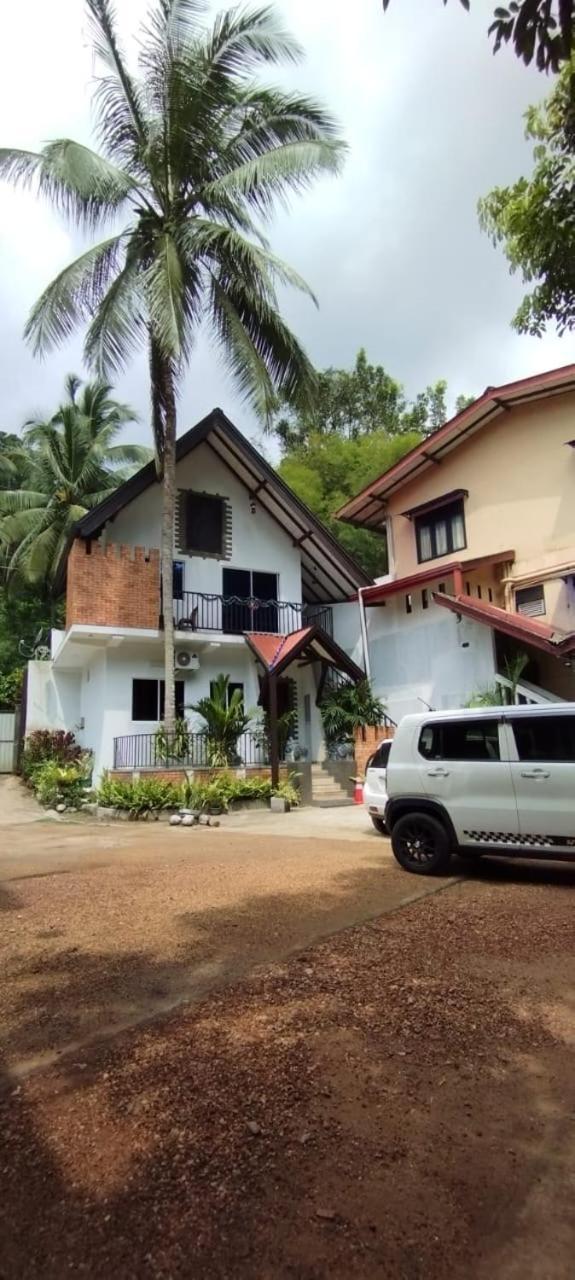 Star Rain Tour Inn Ratnapura Bagian luar foto